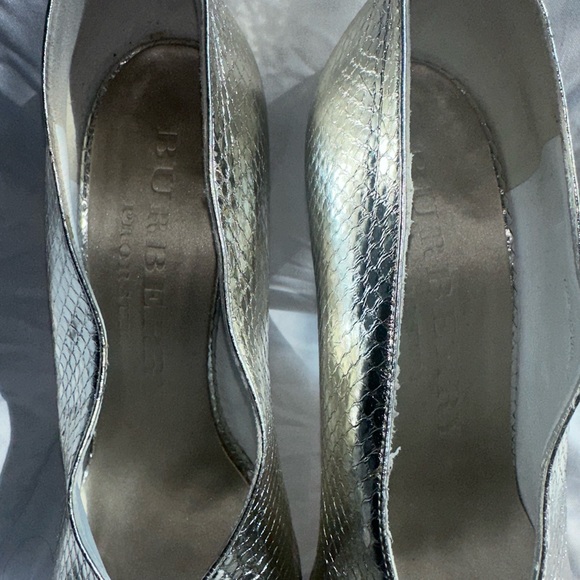 Preloved Burberry heels - Picture 4 of 8